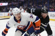 Deadspin | Lightning visit Islanders in clash of East heavyweights