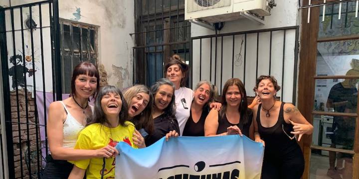 Desafiar la edad creando una banda de cumbia después de los 50: quienes son las Aceitunas Negras