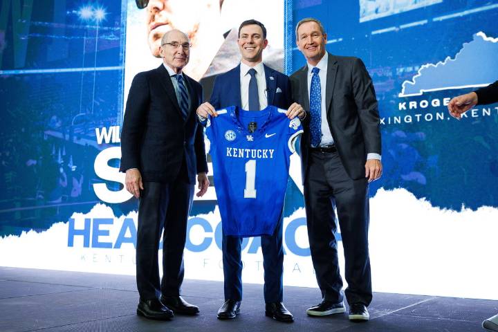 Tough Blow for Dan Lanning as Will Stein Poaches Oregon Staffer in Major Coaching Shakeup Kentucky's new head coach Will Stein poaches a crucial Dan Lanning's assistant opening potential possibility o