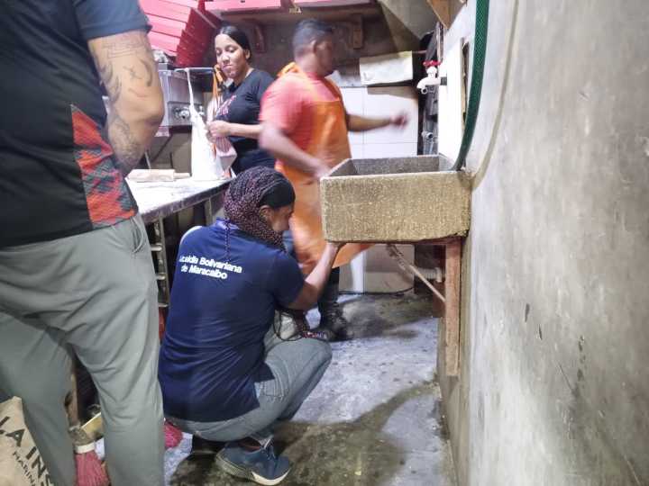 Ayuntamiento marabino mantiene fiscalización en ventas de comida de Cuatricentenario