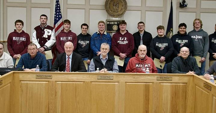 Fiscal Court honors Pulaski County football team