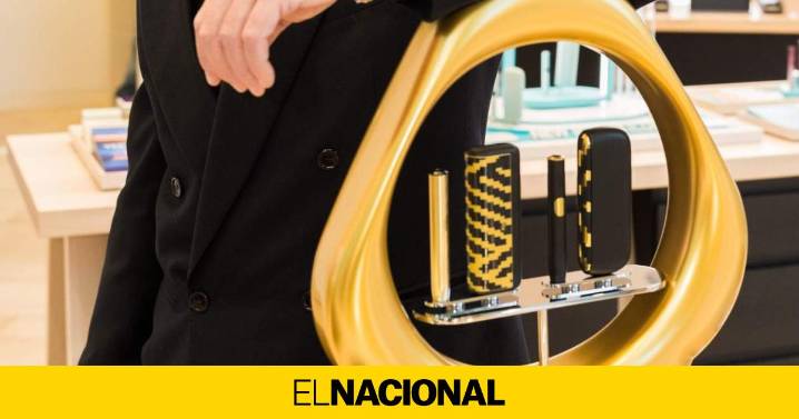 IQOS lanza IQOS ILUMA i x Seletti, una edición limitada con mirada artística