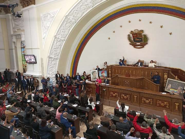 Asamblea Nacional de Venezuela aplaza investigación de ataques de EU en el Caribe