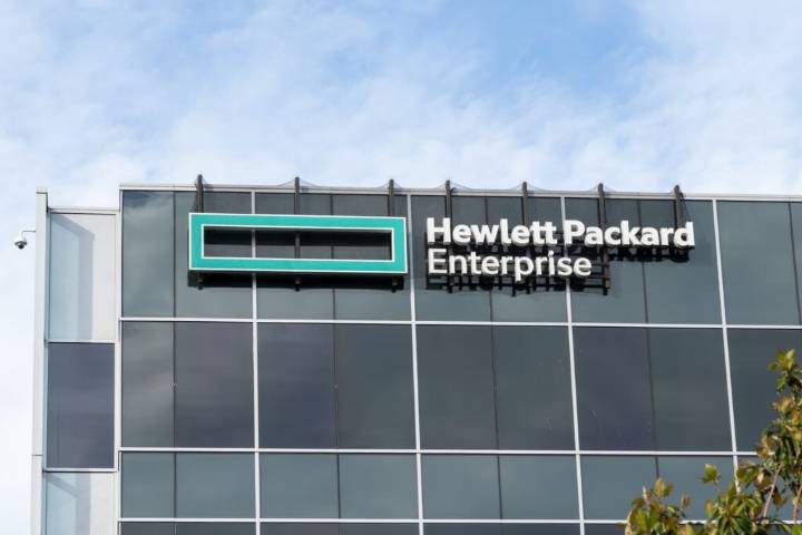 HPE cae tras resultados mixtos mientras mejora márgenes y eleva previsiones