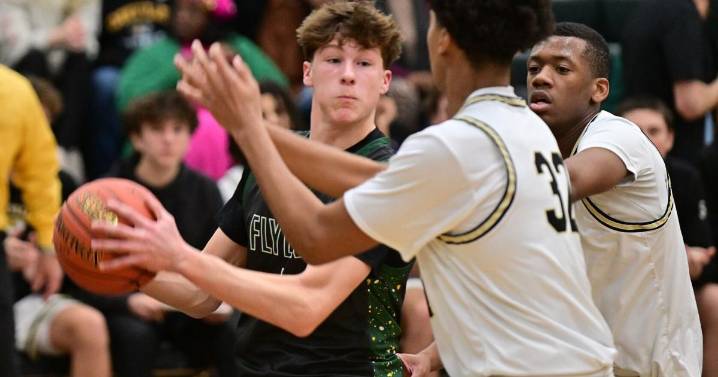 Lindbergh clamps down defensively in 2nd half to top Oakville for Southside Classic title