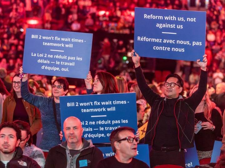 Quebec backs down on sanctions in tentative Bill 2 deal with family doctors: report