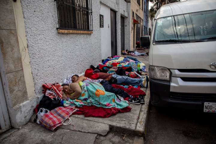 Peregrinaciones, el dolor de cabeza anual para vecinos de la Basílica