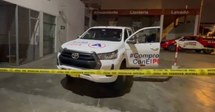 Chorrillos: Delincuentes intentan robar vehículo que transportaba militantes de APP