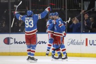 Rangers defeat Canadiens in 5