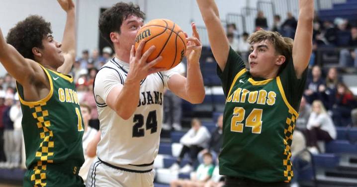 Photos: Crystal Lake South vs. Gary-Grove in FVC boys basketball – Shaw Local