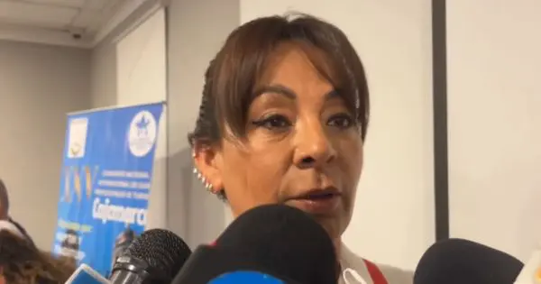 Kira Alcarraz vuelve a atacar a la prensa: “Todos los reporteros son una mier…”