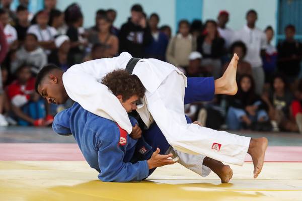 Partiparán judocas cubanos en Campeonato Internacional para Cadetes