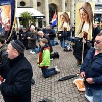 Tens of thousands petition against Croatia Catholic men's public prayers
