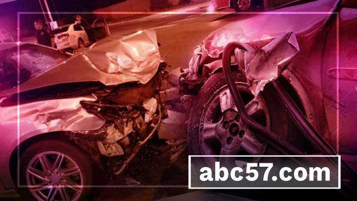 Three vehicle crash in Elkhart