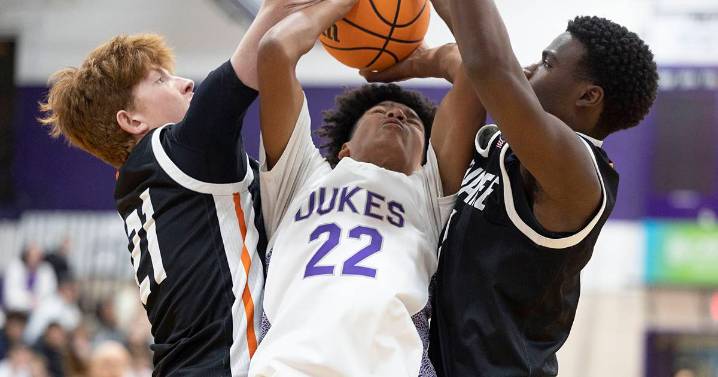 Kewanee overcomes Dixon D to win at Lancaster