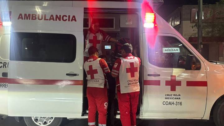 Abuelito es brutalmente golpeado durante asalto tras salir de un bar en el Centro de Torreón