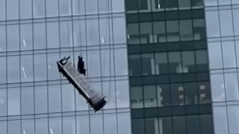 Window washers left dangling 15 stories above the ground