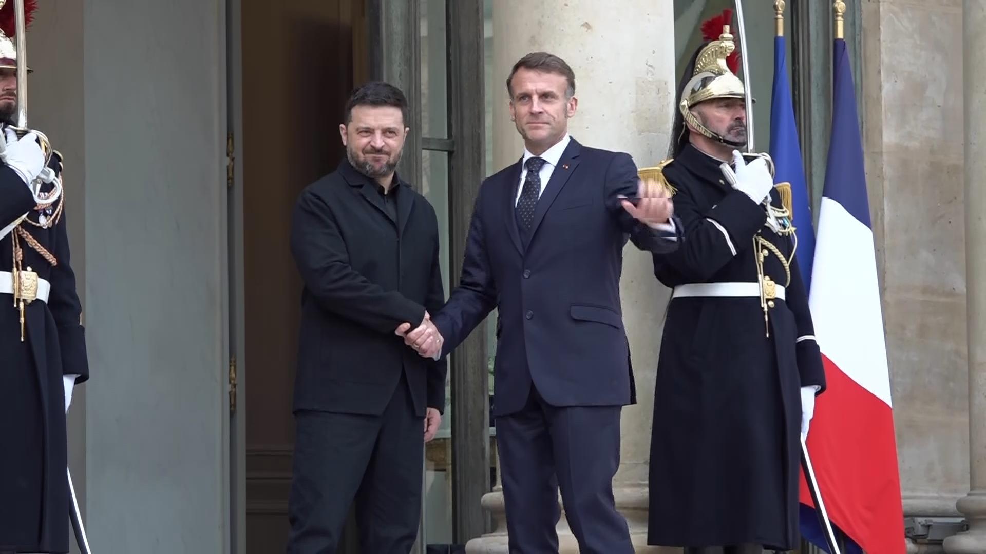 Zelenskyy arrives at Elysee Palace for talks with Macron on Ukraine peace proposals