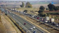 Se empieza a complicar ya el tráfico en las carreteras en el regreso del puente