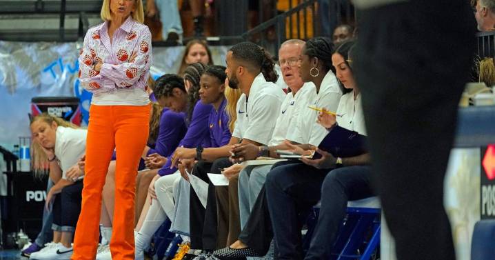 LSU women top first NCAA NET rankings after record-breaking early season wins