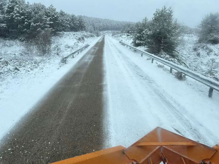 Activada en las provincias de Ávila, Burgos y Segovia la alerta para el martes por nevadas en carreteras