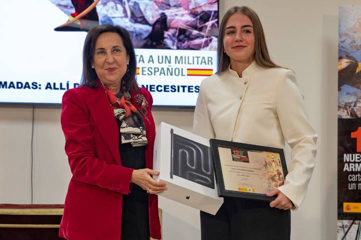 Una alumna de Bailén gana el concurso nacional ‘Carta a un militar español’