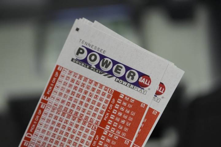 Powerball jackpot grows to $930M without winner, but your ticket may still be valuable