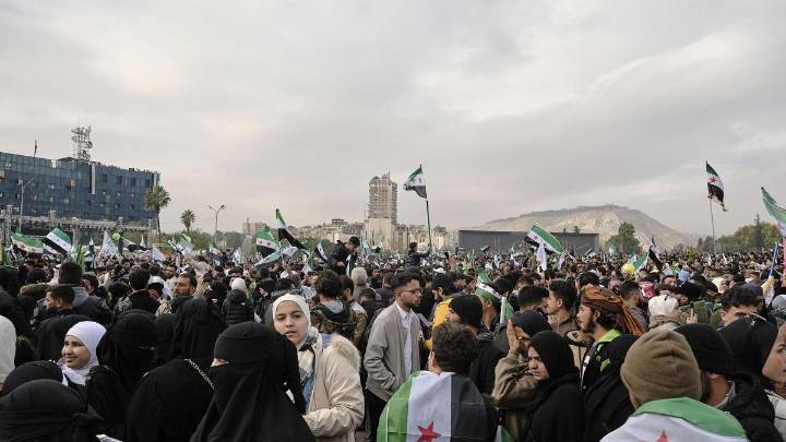 Los sirios celebran el primer año de la caída de Bashar al Asad