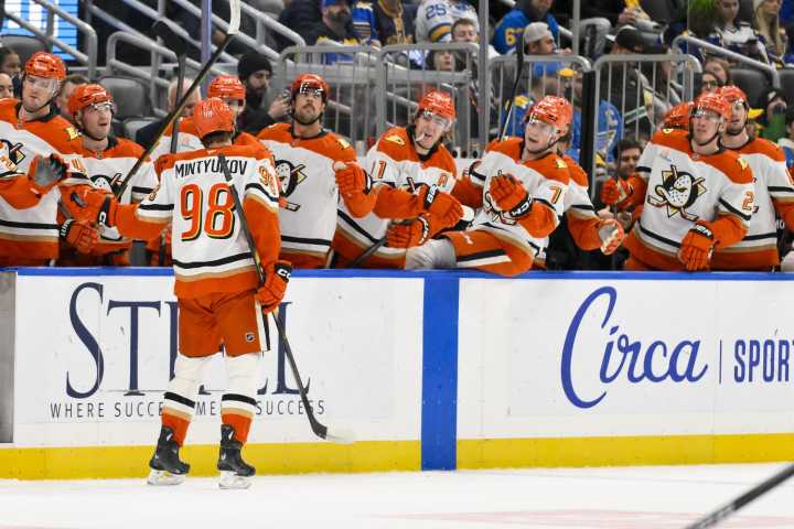 Ducks cruise to easy win over struggling Blues - The Rink Live | Coverage of youth, junior, high school and college hockey