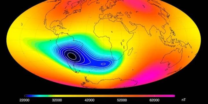 El debilitamiento del campo magnético sobre el Atlántico preocupa a la ciencia: cuáles son los riesgos