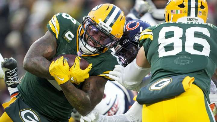 Packers lead Bears 14-3 at halftime