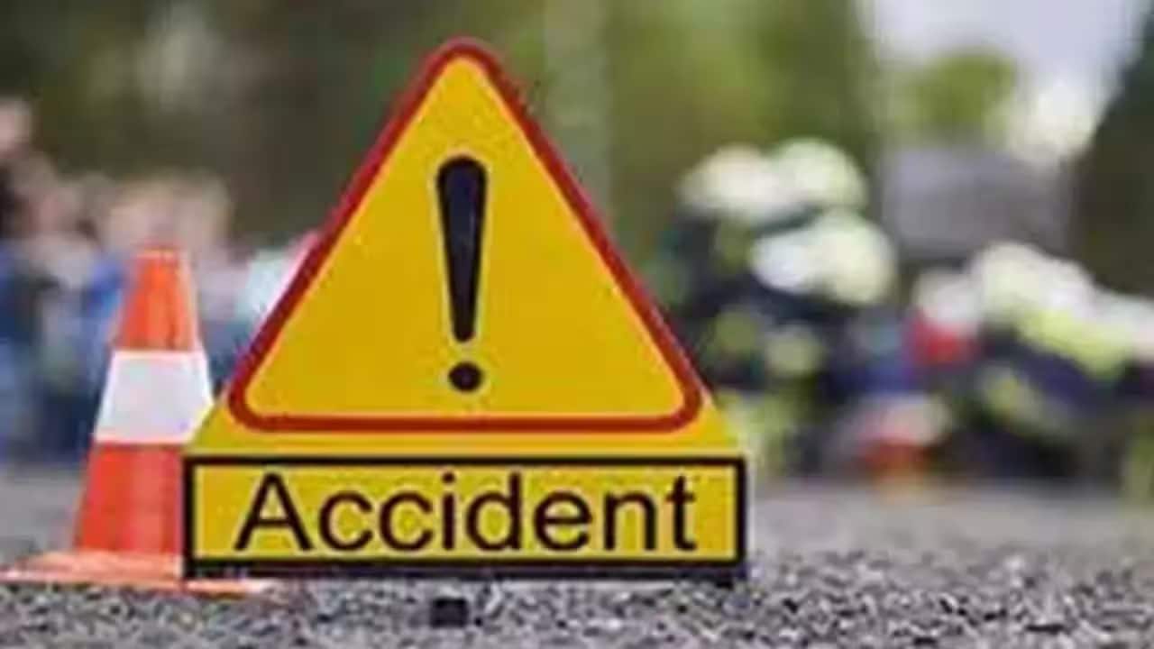18 killed, three missing after truck carrying labourers falls into gorge near India