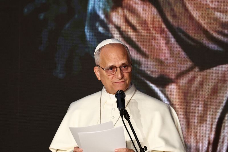 Pope pushes peace message on second day in crisis