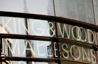 King & Wood Mallesons Set to Split in 2026, Issues Internal Notice