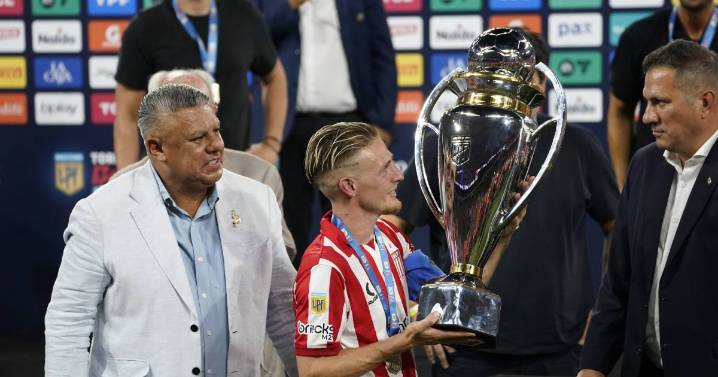 Estudiantes de La Plata, un título de película con pasillo incluido