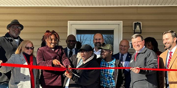 Displaced hurricane family gets new home in New Bern