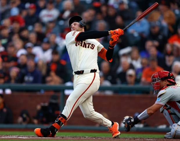 SF Giants’ Schmitt has wrist surgery, but expected to be ready for spring training