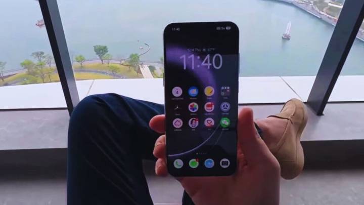 World’s first fully agentic AI smartphone: Is this China's second DeepSeek moment?