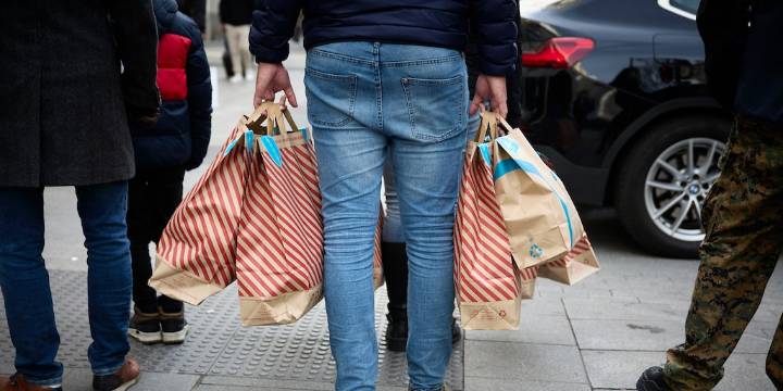 Las ventas minoristas de las pymes se desplomaron en noviembre: los rubros más golpeados y qué se espera para este mes