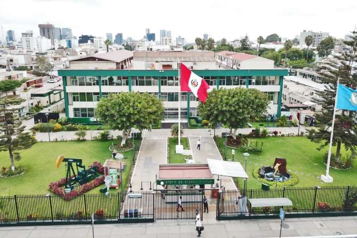 Gobierno designa a Luis Enrique Jiménez Borra viceministro de Hidrocarburos