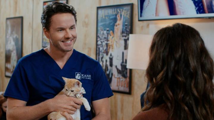 Kimberley Sustad Cameos in Paul Campbell's 'Christmas at the Catnip Cafe'