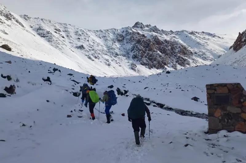 Milagro en Los Andes: quiénes son los cinco andinistas perdidos que hoy hallaron con vida