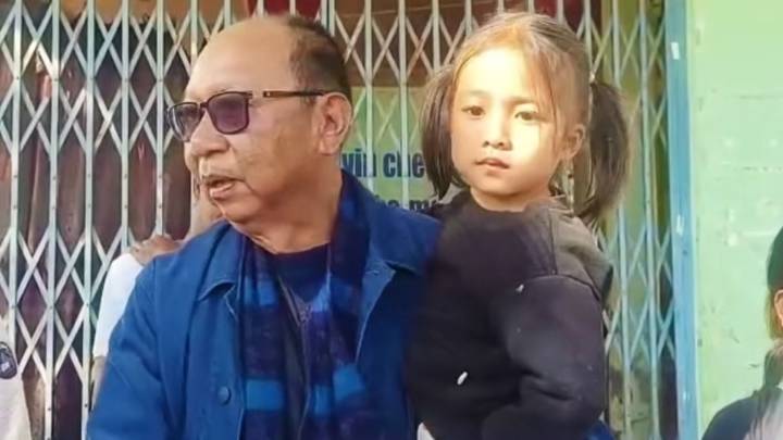 Meitei MLA visits Kuki relief camp in Manipur, calls for peace ahead of Christmas