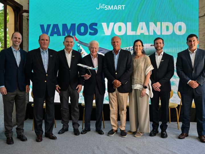 Otra aerolínea low cost que opera en el país quiere salir a cotizar en la Bolsa