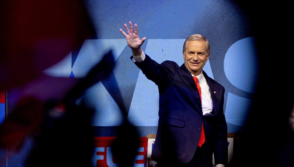 José Antonio Kast es el nuevo presidente electo de Chile tras una aplastante victoria sobre Jeannette Jara en el balotaje