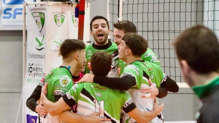 El Voleibol Almendralejo quiere mirar hacia arriba en su visita a Almoradí