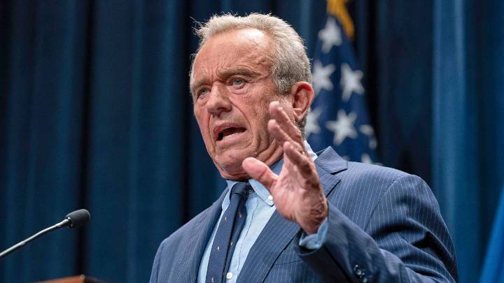 Kennedy's vaccine advisory committee meets to discuss hepatitis B shots for newborns