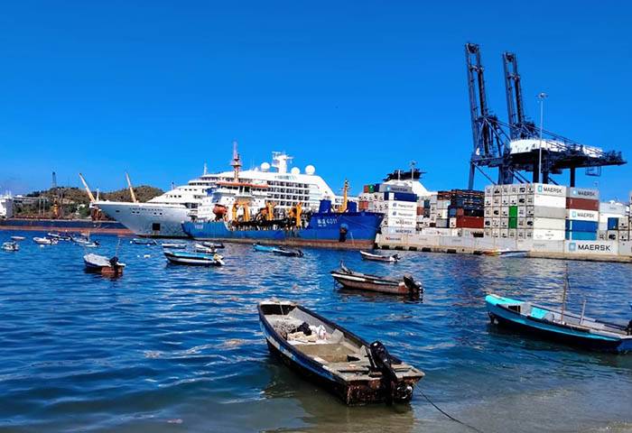 La bahía de Santa Marta se llena de turistas con la llegada de dos cruceros