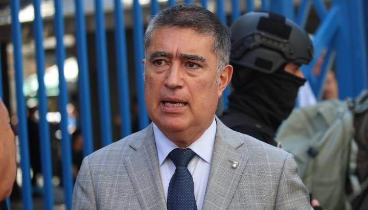 Desbordes emplaza a Jara por dichos sobre crisis en el Instituto Nacional: "Jeannette, no mientas"