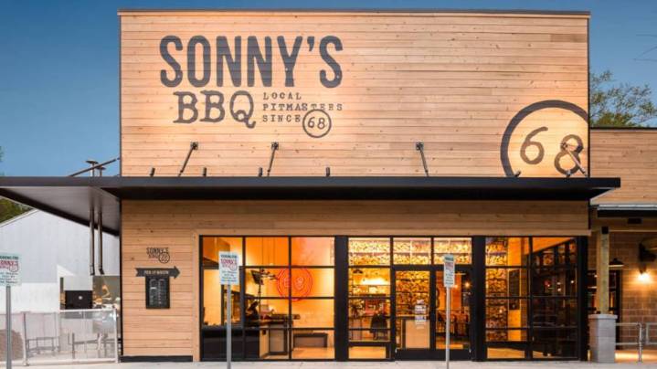 Founder of barbecue restaurant chain with locations in Louisiana dies at 96